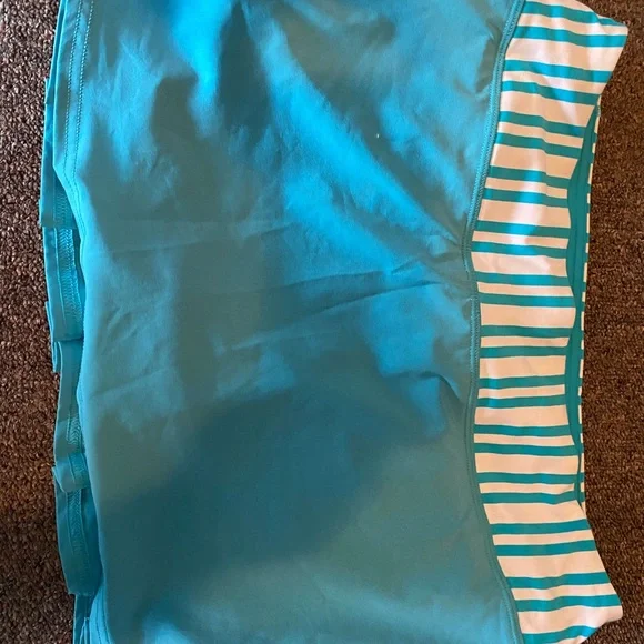 Lululemon Aqua Blue and White Striped Skirt Women Sz8 - Picture 2 of 4